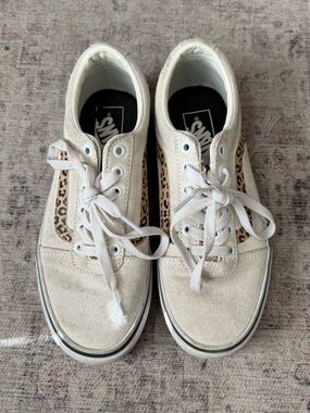 Vans Ward Low Shoes Women Size 7.5 Beige Animal Cheetah Print Sneakers lace up